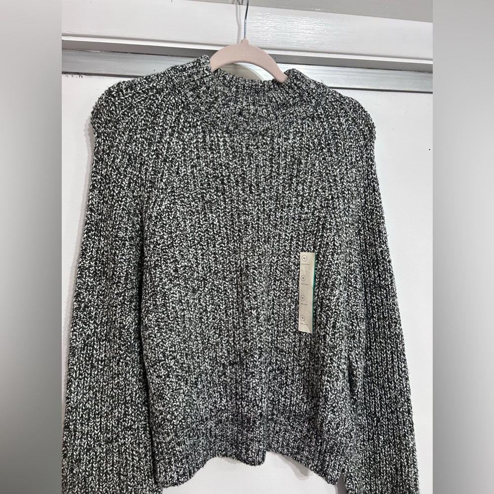 New with tags soft black and white sweater